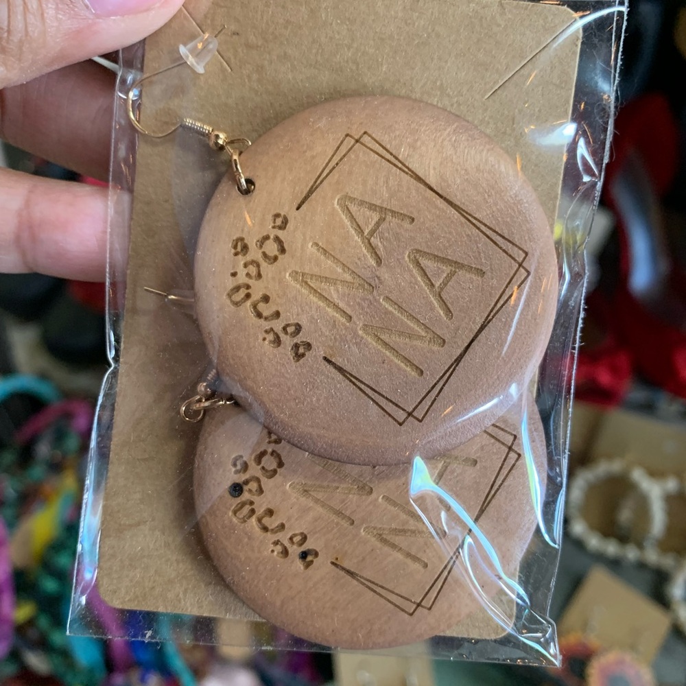 Mother’s Day wood earrings “Nana”